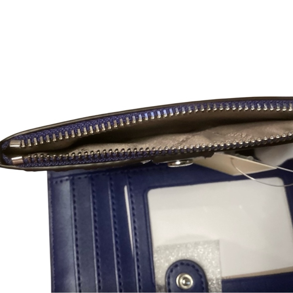 NWT Michael Kors Blue and White Stripe Wallet - Picture 7 of 7